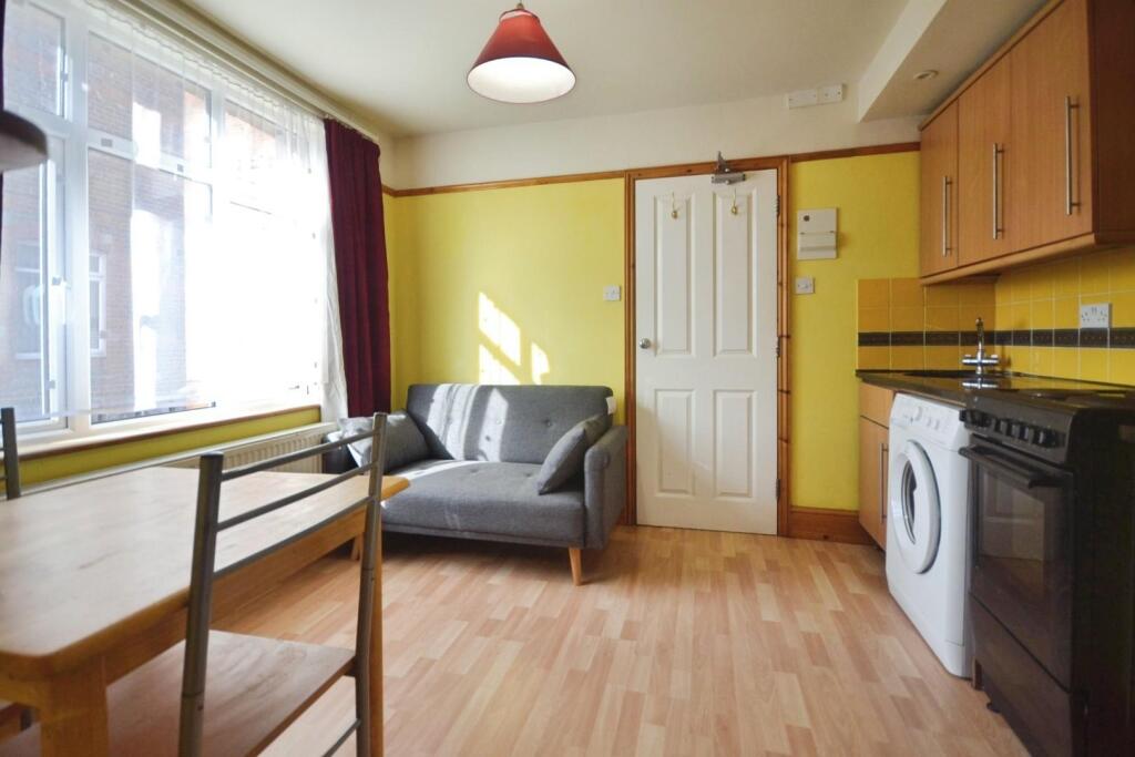 1 bed 1st Floor Flat for rent in Reading. From Hunters - Reading