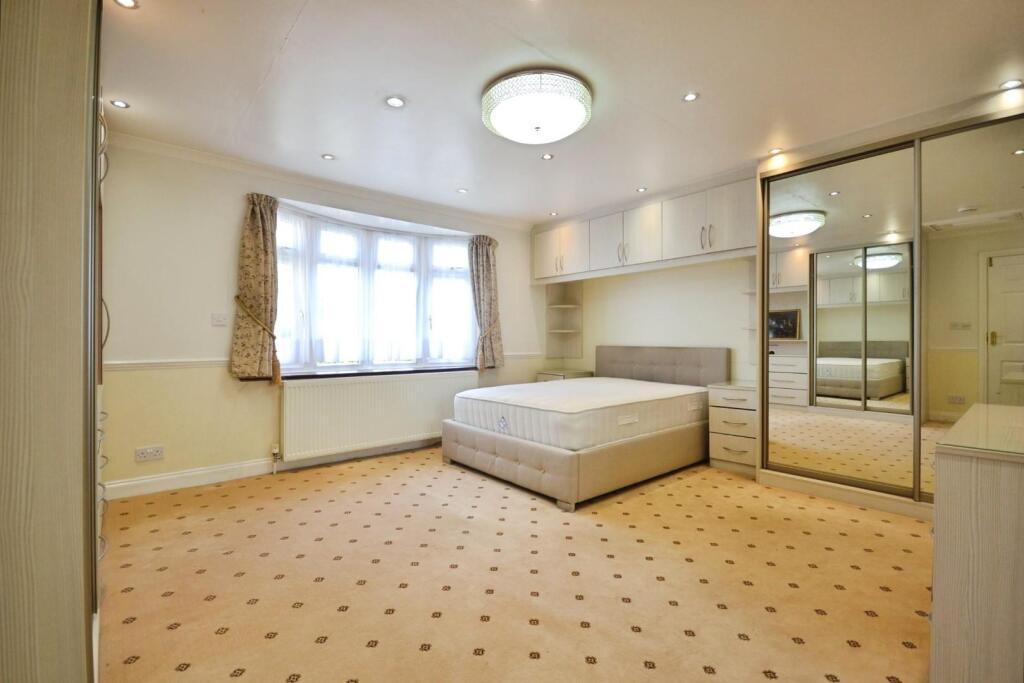 4 bed Studio for rent in Reading. From Hunters - Reading 4 bed Studio for rent in Reading. From Hunters - Reading