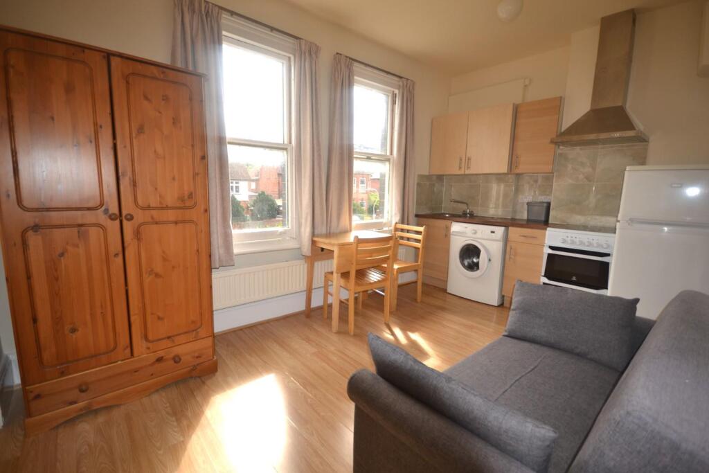 4 bed Studio for rent in Burghfield. From Hunters - Reading 4 bed Studio for rent in Burghfield. From Hunters - Reading