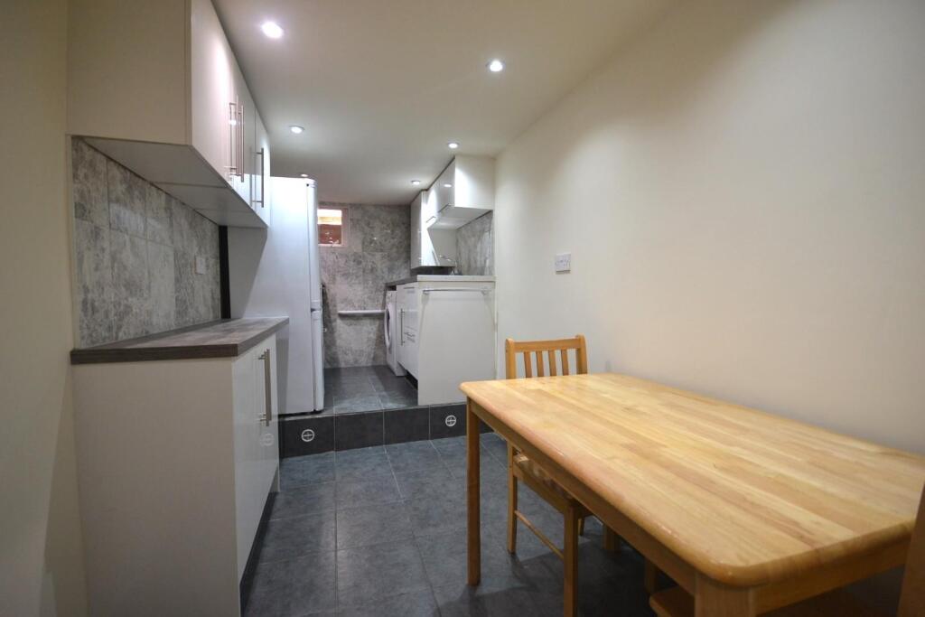 4 bed Studio for rent in Reading. From Hunters - Reading 4 bed Studio for rent in Reading. From Hunters - Reading