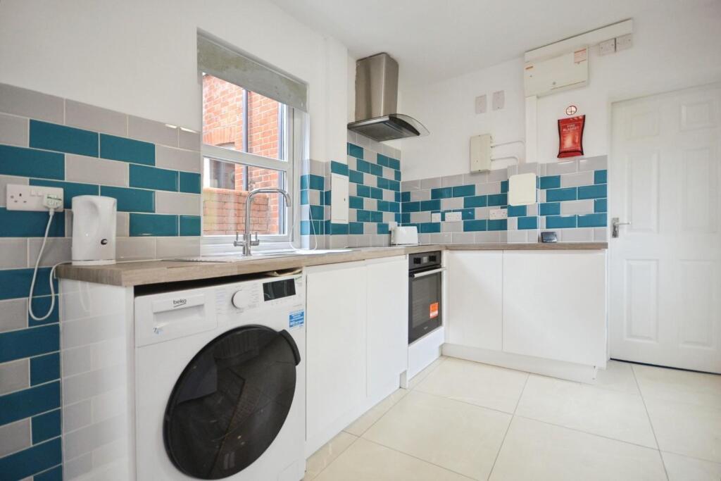 4 bed Studio for rent in Reading. From Hunters - Reading 4 bed Studio for rent in Reading. From Hunters - Reading
