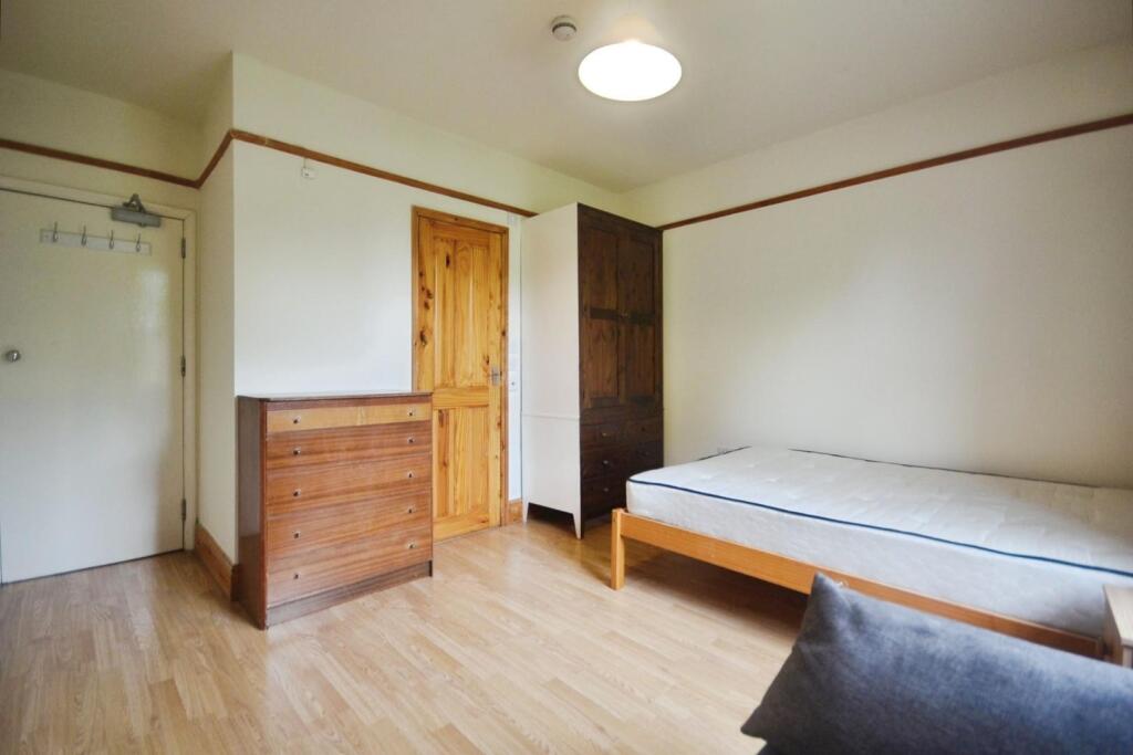 4 bed Studio for rent in Reading. From Hunters - Reading