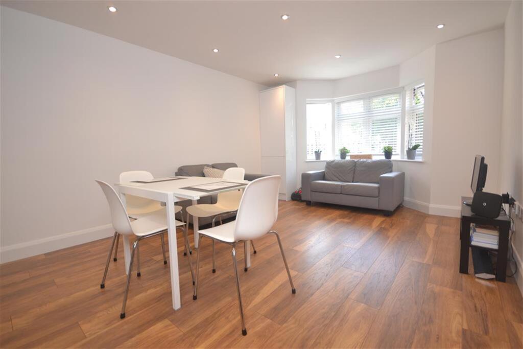 2 bed Apartment for rent in Reading. From Hunters - Reading