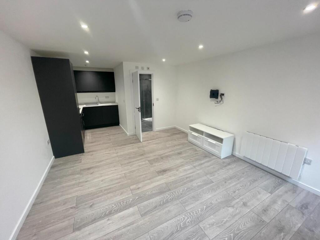 4 bed Studio for rent in Burghfield. From Hunters - Reading