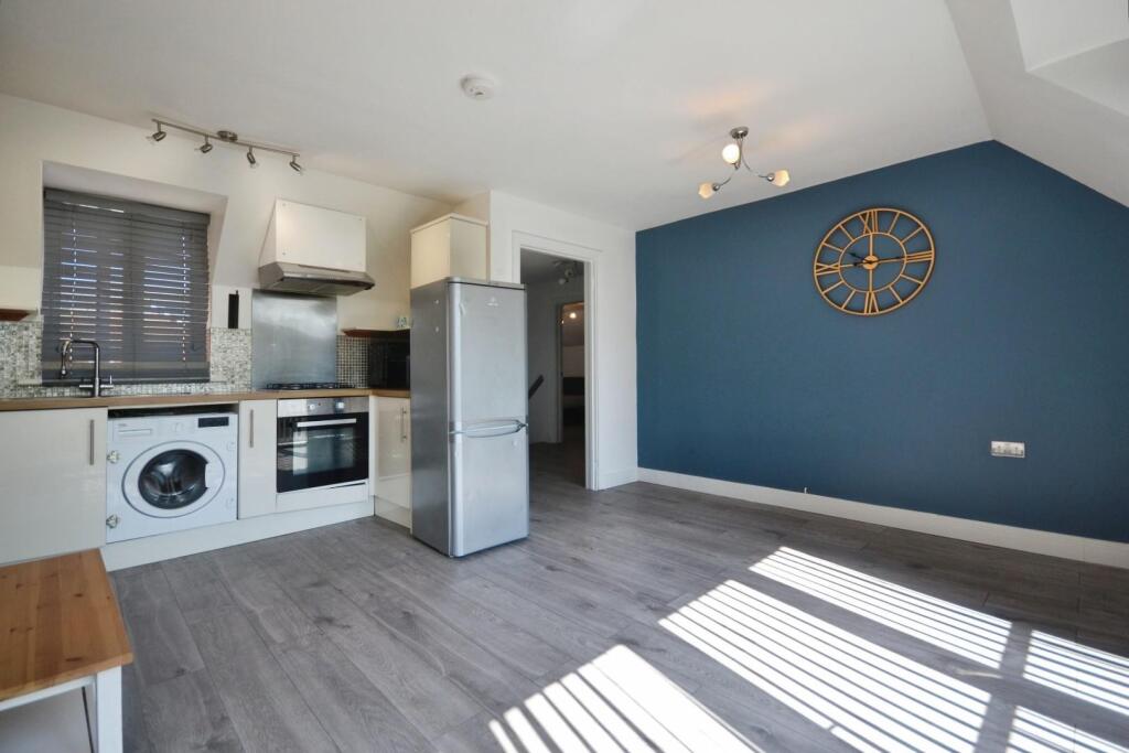 2 bed 1st Floor Flat for rent in Burghfield. From Hunters - Reading