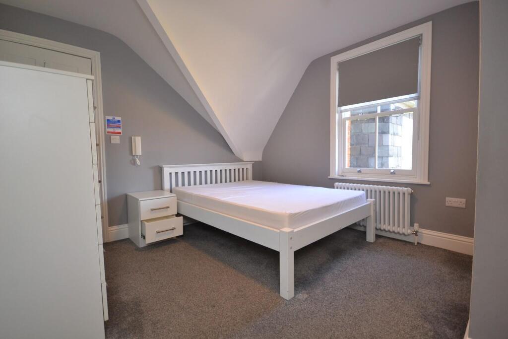 1 bed House Share for rent in Shinfield. From Hunters - Reading