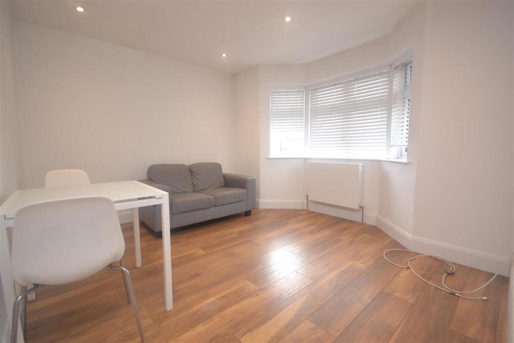 1 bed 1st Floor Flat for rent in Reading. From Hunters - Reading