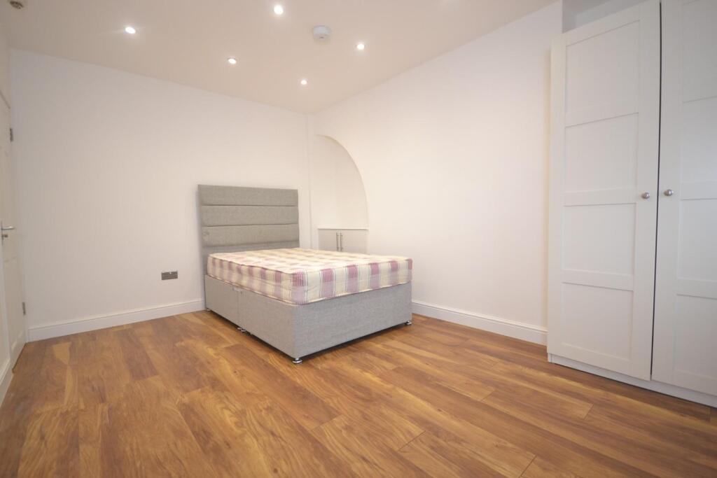 4 bed Studio for rent in Reading. From Hunters - Reading 4 bed Studio for rent in Reading. From Hunters - Reading