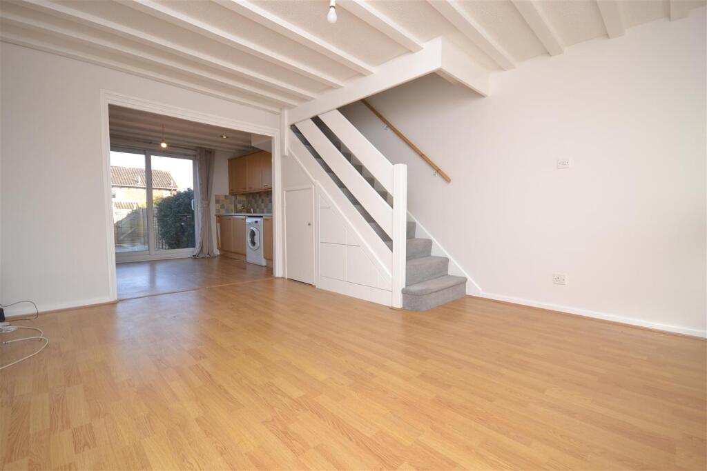 2 bed Mid Terraced House for rent in Sindlesham. From Hunters - Reading