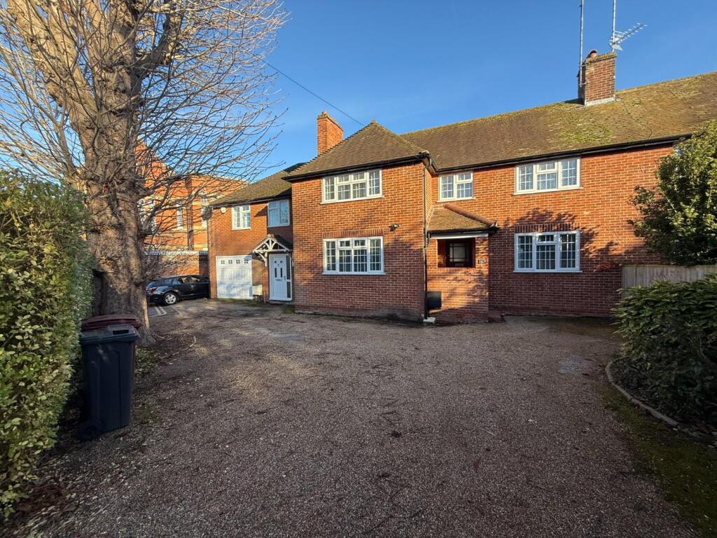 3 bed Detached for rent in Burghfield. From Hunters - Reading 3 bed Detached for rent in Burghfield. From Hunters - Reading