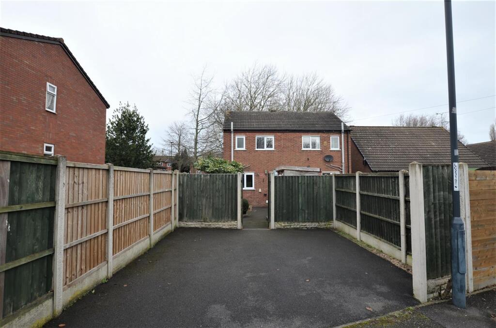 2 bed Town House for rent in Derby. From My Pad Phillips and Co - Derby