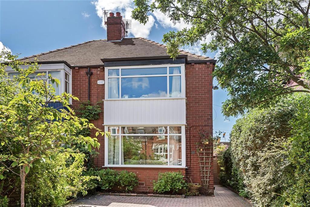 3 bed Semi Detached for rent in Leeds. From Hunters - Roundhay 3 bed Semi Detached for rent in Leeds. From Hunters - Roundhay