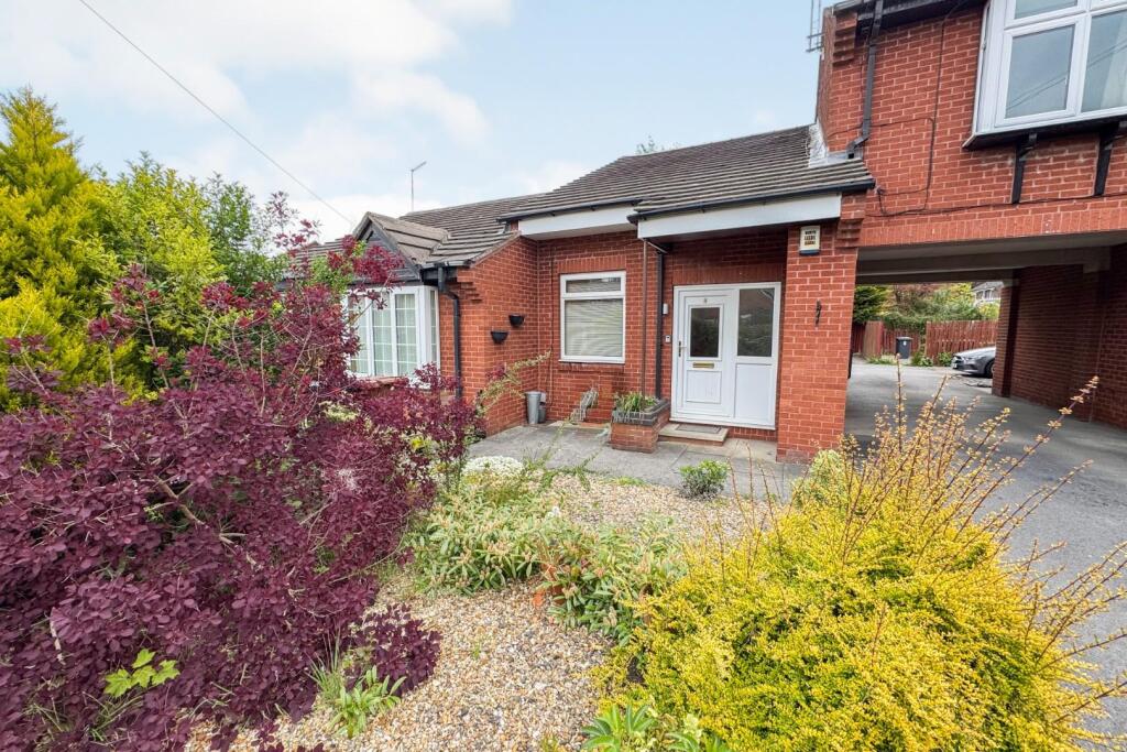 1 bed Mid Terraced House for rent in Shadwell. From Hunters - Roundhay