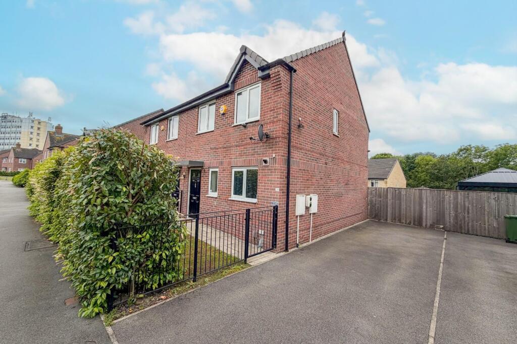 3 bed Detached for rent in Swillington Common. From Hunters - Roundhay