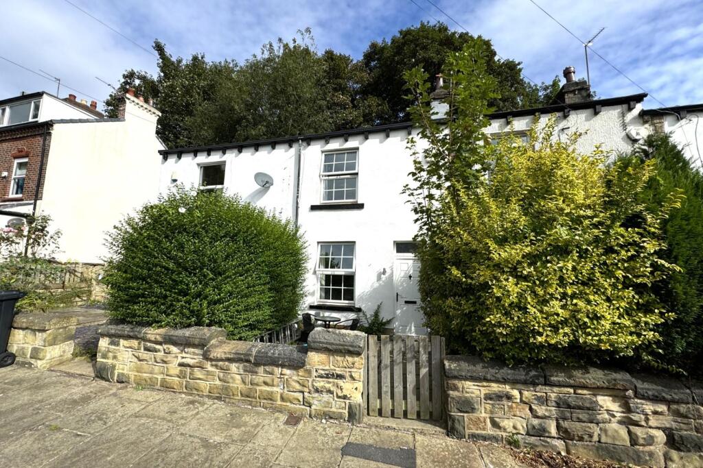 2 bed Mid Terraced House for rent in Shadwell. From Hunters - Roundhay