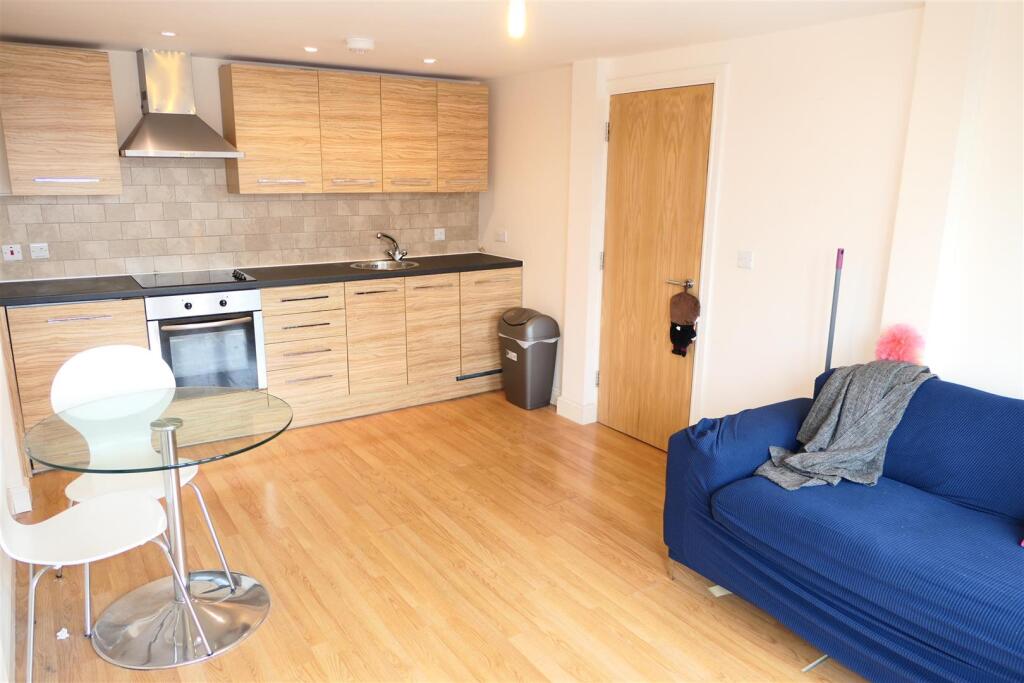 1 bed 1st Floor Flat for rent in Morley. From Hunters - Roundhay 1 bed 1st Floor Flat for rent in Morley. From Hunters - Roundhay