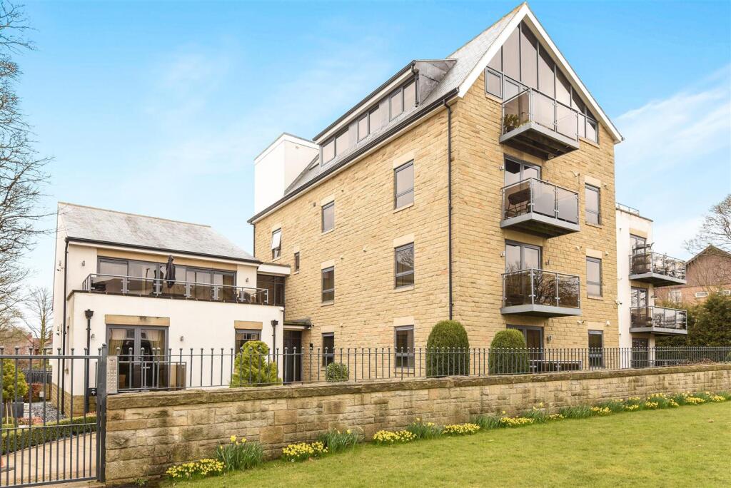 2 bed 1st Floor Flat for rent in Shadwell. From Hunters - Roundhay