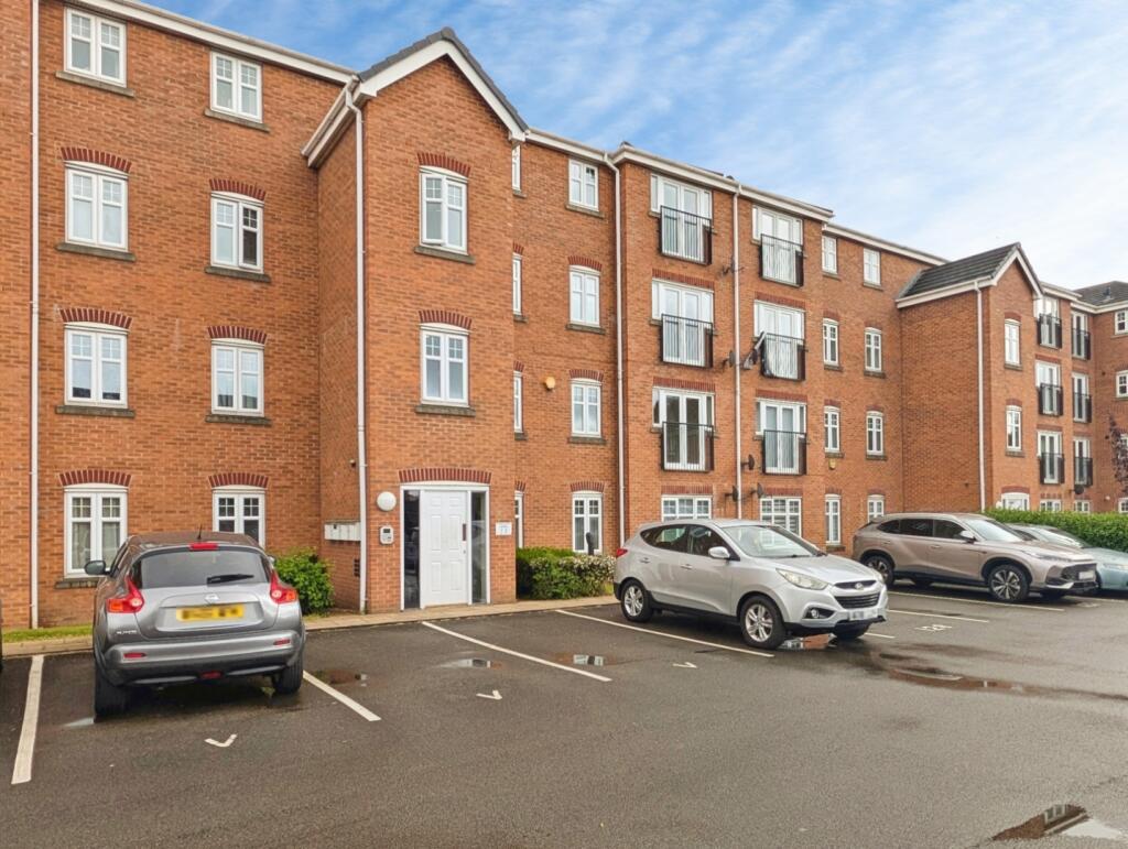 2 bed Apartment for rent in Tipton. From Hunters - Sedgley