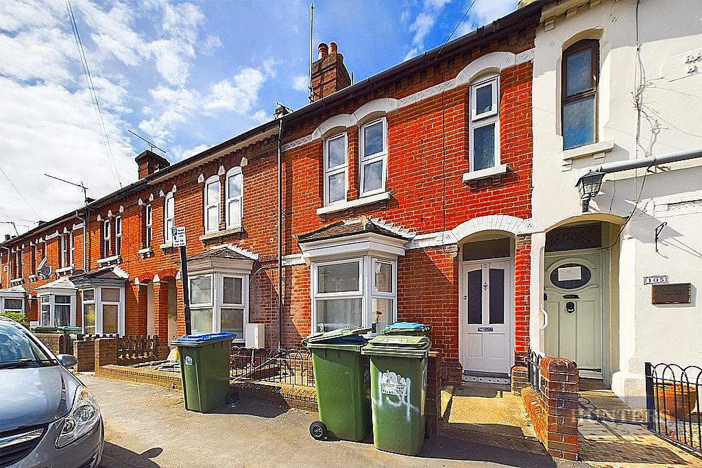 5 bed Mid Terraced House for rent in Southampton. From Hunters - Southampton