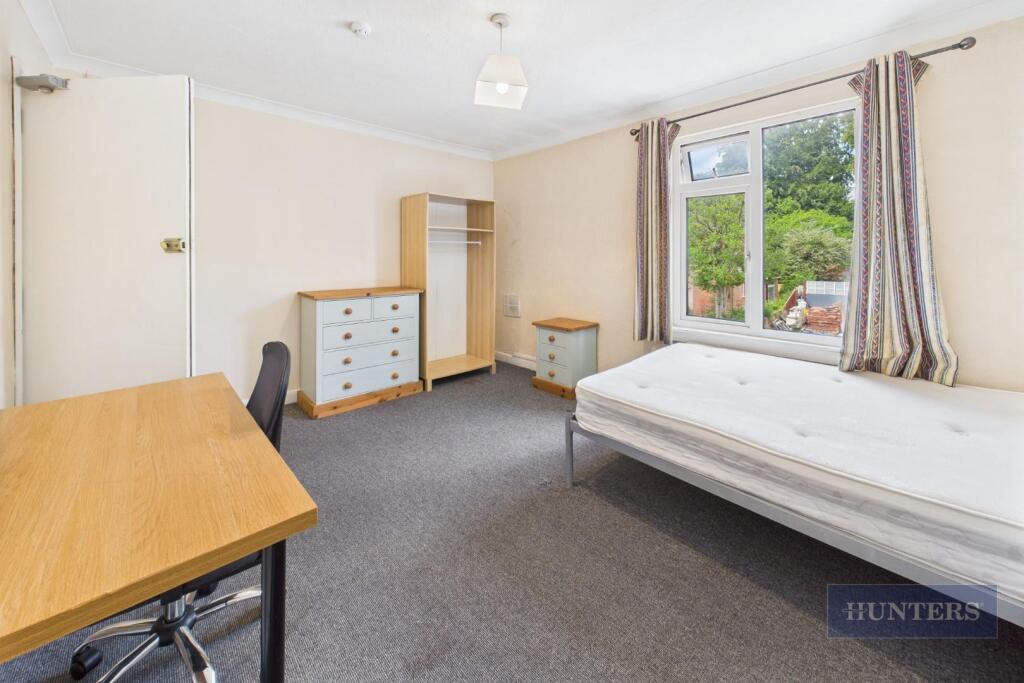 5 bed Semi Detached for rent in Southampton. From Hunters - Southampton