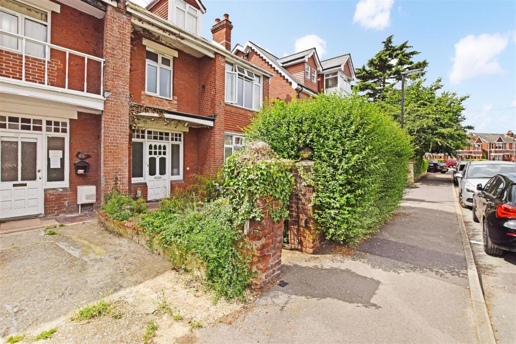 7 bed House Share for rent in Southampton. From Hunters - Southampton