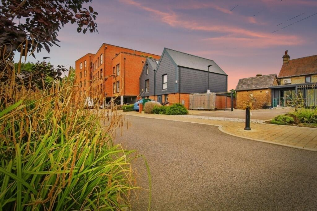 1 bed Apartment for rent in Waltham Abbey. From Hunters - Stanstead Abbotts