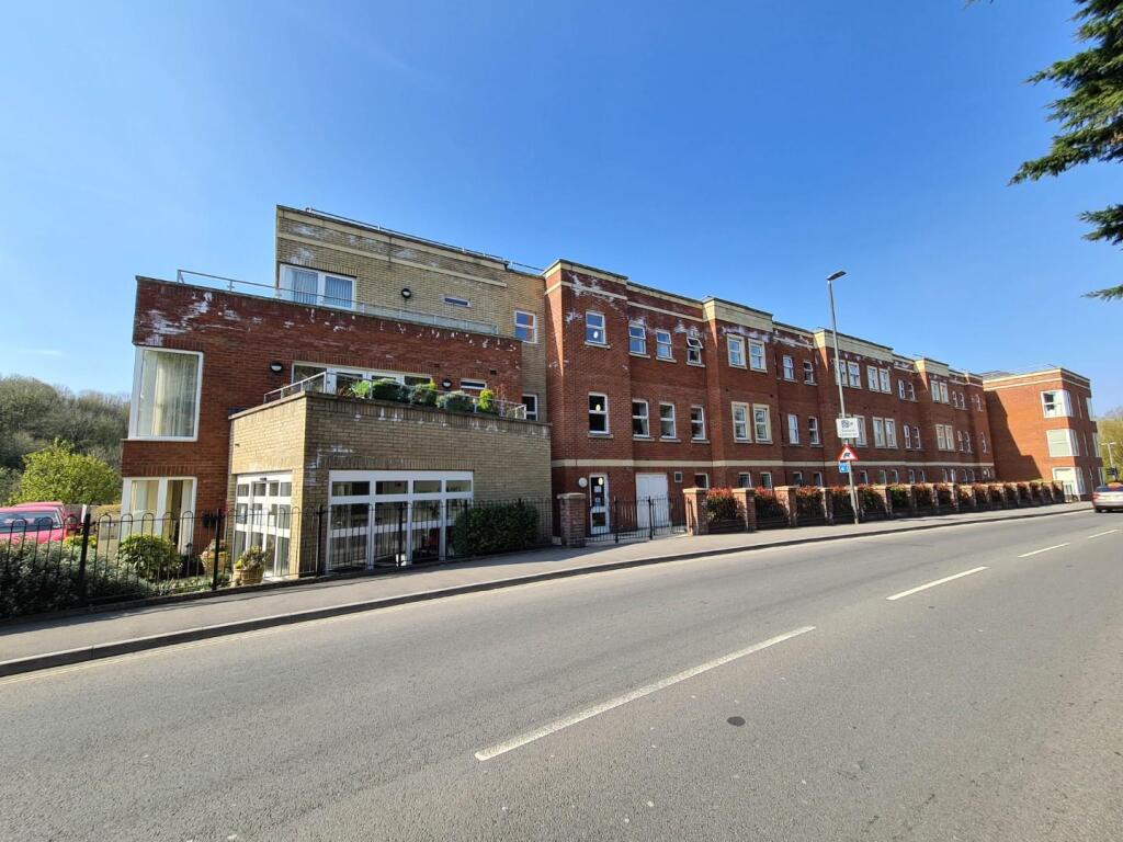 1 bed Apartment for rent in Stroud. From Hunters - Stroud