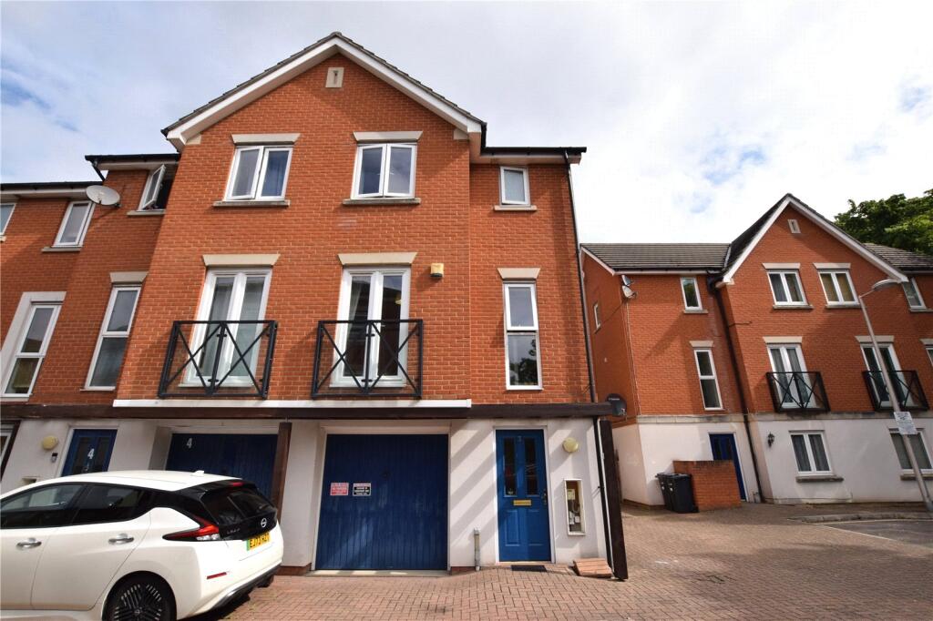 3 bed End of Terrace for rent in Romford. From Ashton Estate Agents - Chadwell Heath 3 bed End of Terrace for rent in Romford. From Ashton Estate Agents - Chadwell Heath