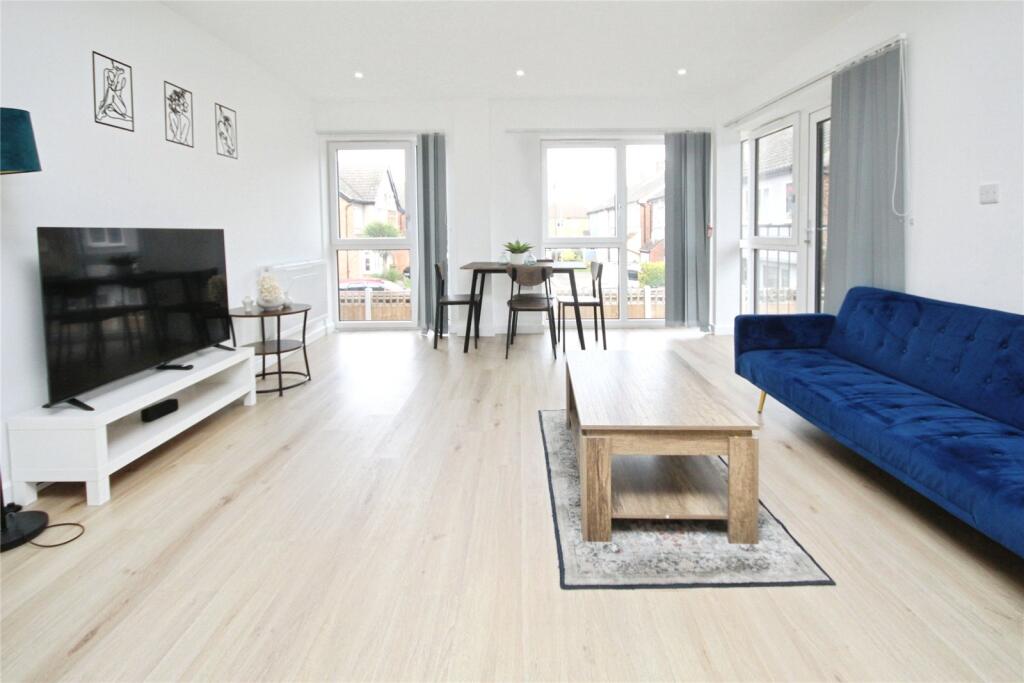 2 bed Apartment for rent in Romford. From Ashton Estate Agents - Chadwell Heath