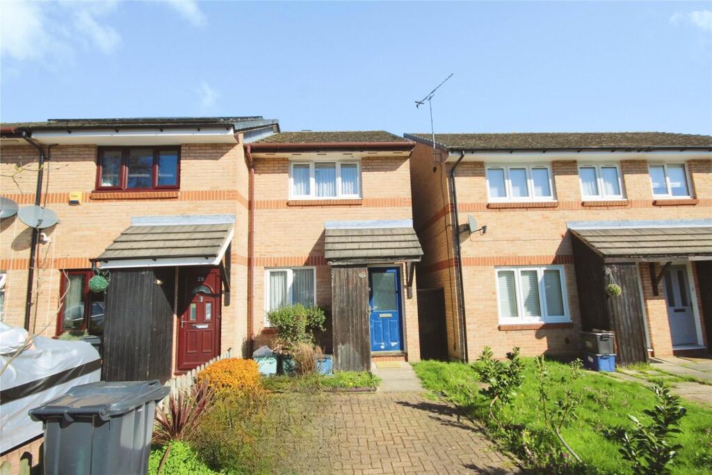 2 bed Mid Terraced House for rent in Ilford. From Ashton Estate Agents - Chadwell Heath 2 bed Mid Terraced House for rent in Ilford. From Ashton Estate Agents - Chadwell Heath