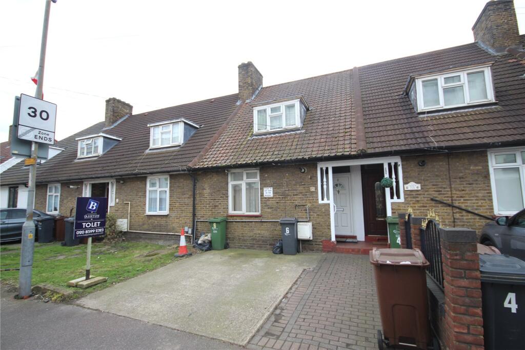 3 bed Mid Terraced House for rent in Dagenham. From Ashton Estate Agents - Chadwell Heath