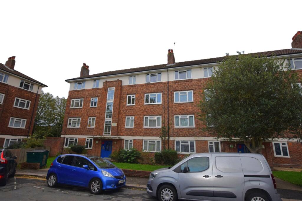 2 bed Apartment for rent in London. From Ashton Estate Agents - Chadwell Heath 2 bed Apartment for rent in London. From Ashton Estate Agents - Chadwell Heath