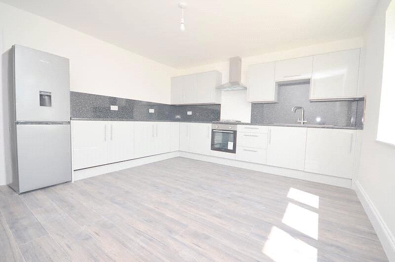 3 bed Apartment for rent in Romford. From Ashton Estate Agents - Chadwell Heath