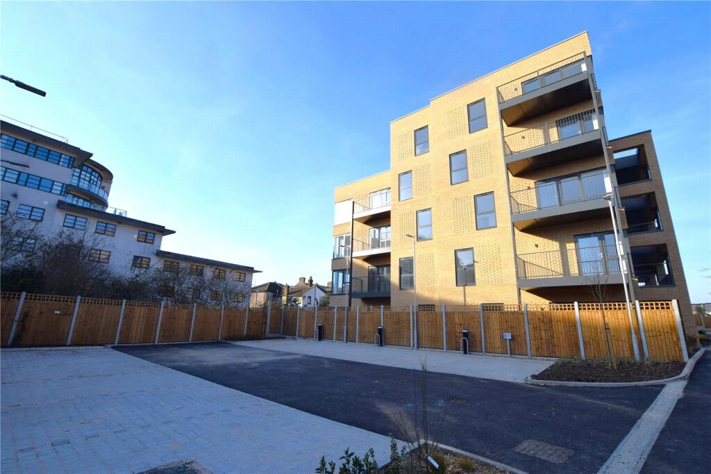 1 bed Apartment for rent in Romford. From Ashton Estate Agents - Chadwell Heath