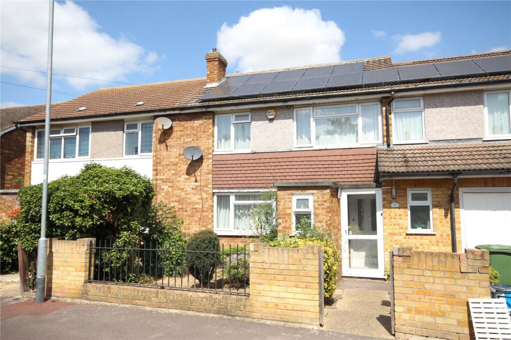 3 bed Mid Terraced House for rent in Romford. From Ashton Estate Agents - Chadwell Heath 3 bed Mid Terraced House for rent in Romford. From Ashton Estate Agents - Chadwell Heath
