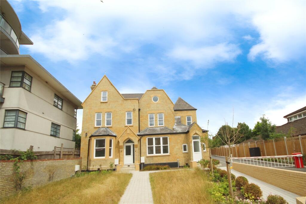4 bed Semi Detached for rent in Romford. From Ashton Estate Agents - Chadwell Heath