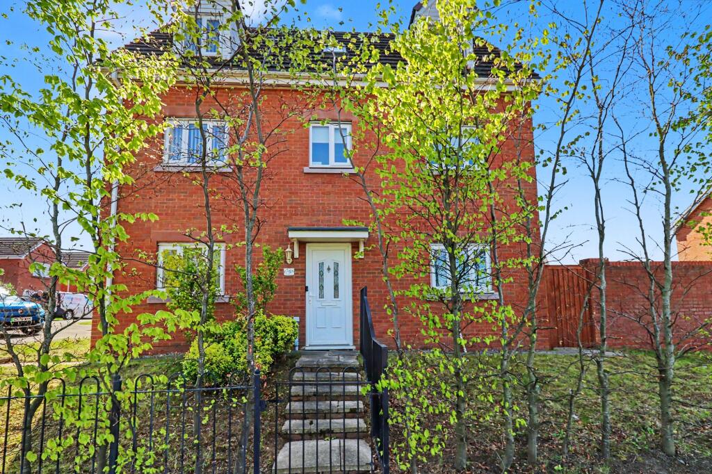 4 bed Detached for rent in St Helens. From Ashtons Estate Agency - St Helens