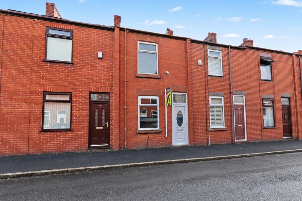 2 bed Mid Terraced House for rent in Collins Green. From Ashtons Estate Agency - St Helens 2 bed Mid Terraced House for rent in Collins Green. From Ashtons Estate Agency - St Helens