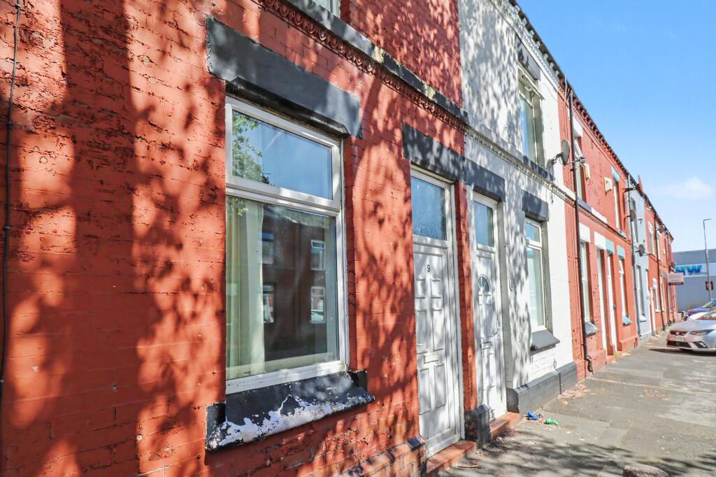 2 bed Mid Terraced House for rent in St Helens. From Ashtons Estate Agency - St Helens 2 bed Mid Terraced House for rent in St Helens. From Ashtons Estate Agency - St Helens