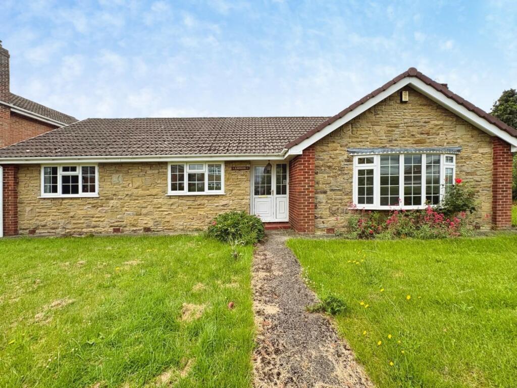 4 bed Detached bungalow for rent in Thirsk. From Hunters - Thirsk 4 bed Detached bungalow for rent in Thirsk. From Hunters - Thirsk