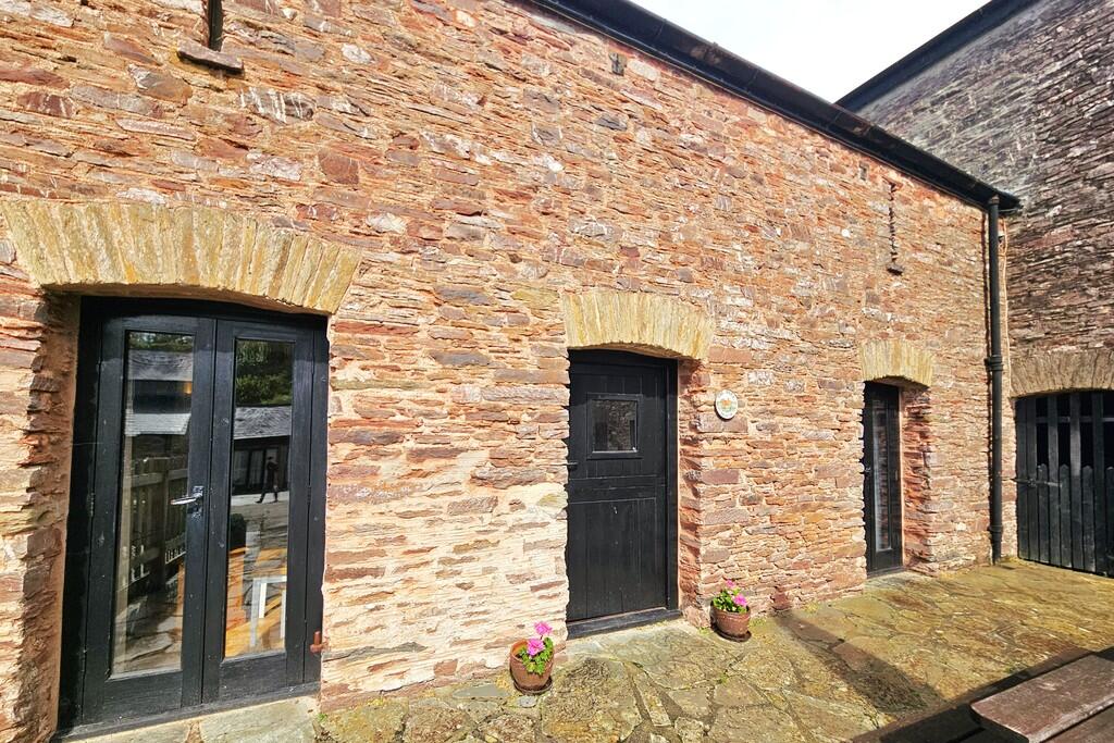 2 bed Cottage for rent in Kingsbridge. From Luscombe Maye - Yealmpton 2 bed Cottage for rent in Kingsbridge. From Luscombe Maye - Yealmpton
