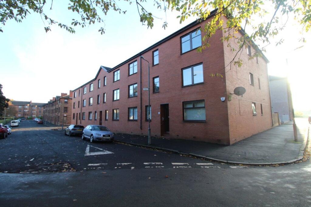 2 bed 1st Floor Flat for rent in Stepps. From Maclay Property Ltd - Glasgow