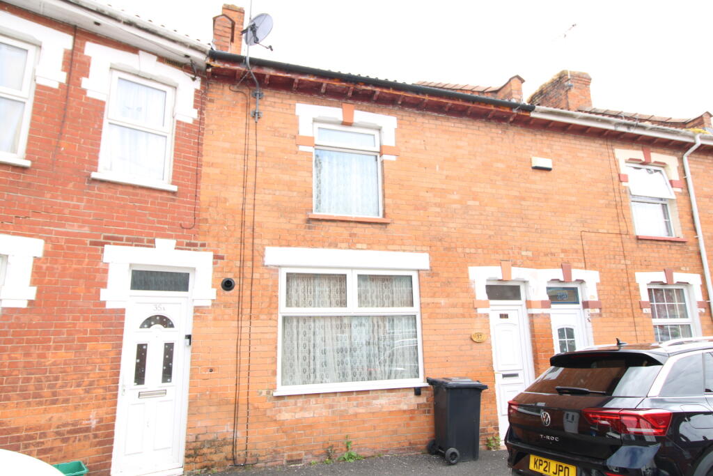 3 bed Mid Terraced House for rent in Bridgwater. From Charles Dickens Estate Agents - Bridgwater 3 bed Mid Terraced House for rent in Bridgwater. From Charles Dickens Estate Agents - Bridgwater