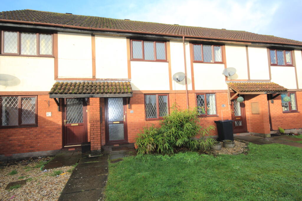 2 bed Mid Terraced House for rent in Bridgwater. From Charles Dickens Estate Agents - Bridgwater