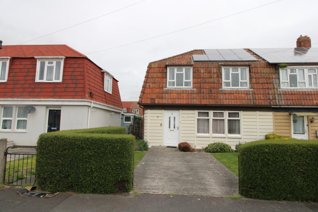 3 bed End of Terrace for rent in Bridgwater. From Charles Dickens Estate Agents - Bridgwater
