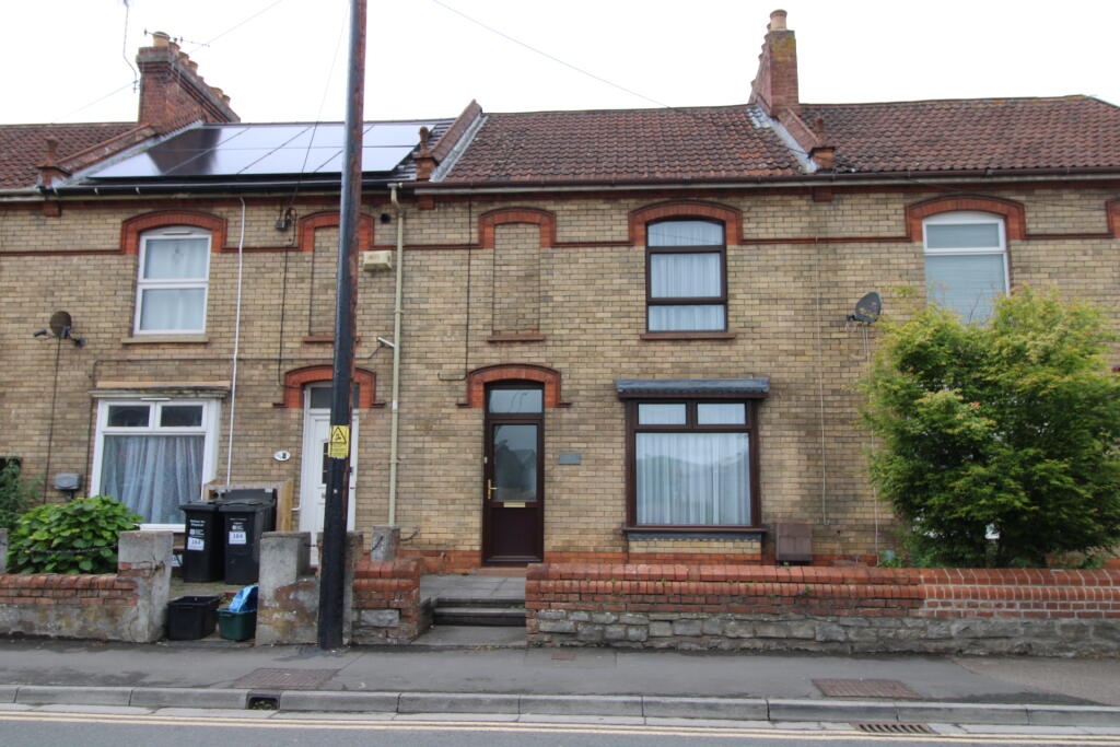 3 bed Mid Terraced House for rent in Bridgwater. From Charles Dickens Estate Agents - Bridgwater