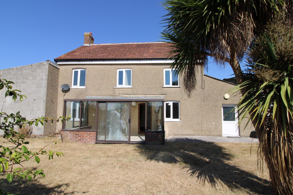 3 bed Semi Detached for rent in Bridgwater. From Charles Dickens Estate Agents - Bridgwater