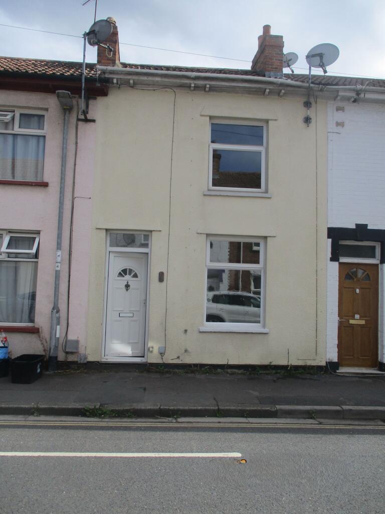 2 bed Mid Terraced House for rent in Bridgwater. From Charles Dickens Estate Agents - Bridgwater 2 bed Mid Terraced House for rent in Bridgwater. From Charles Dickens Estate Agents - Bridgwater