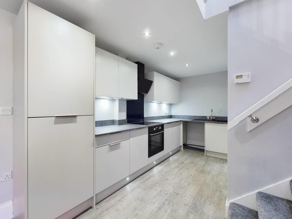 2 bed Coach House for rent in Beeston. From RF&O Properties Ltd - Alfreton