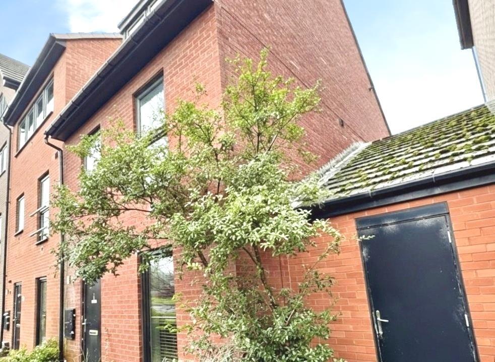 4 bed Town House for rent in Wath upon Dearne. From Hunters - Chapeltown 4 bed Town House for rent in Wath upon Dearne. From Hunters - Chapeltown